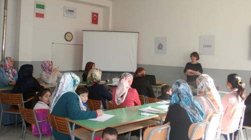 Como Şubemizde Çocuklarımızı Önemsiyoruz Vurgusu Como Şubemizde Çocuklarımızı Önemsiyoruz Vurgusu